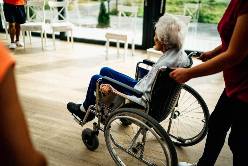 Top Benefits of Choosing Assisted Living in Sacramento